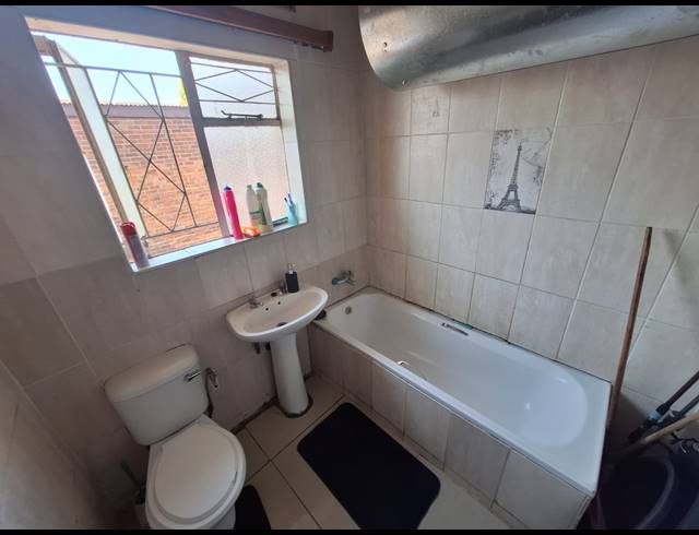 2 BEDROOM FLAT FOR SALE IN PEACEHAVEN